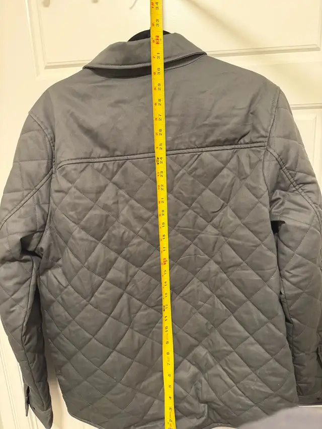 Stormtech Quilted Jacket Men’s Large Grey in Men's in Edmonton - Image 4