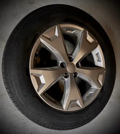 Set of 4 Continental Summer True Contact Tires ( 225 / 60 R 17 99H ) with original alloy wheels Used...