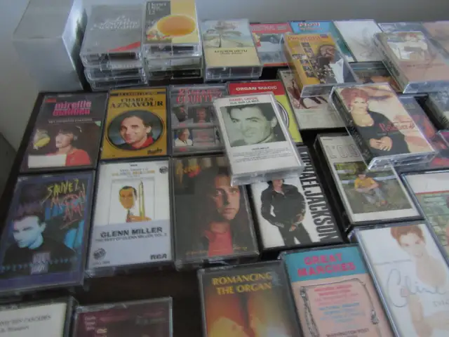 cassettes in Other in Québec City - Image 3