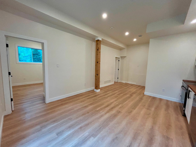 2 Beds 1 Bath Apartment in Long Term Rentals in Muskoka - Image 4