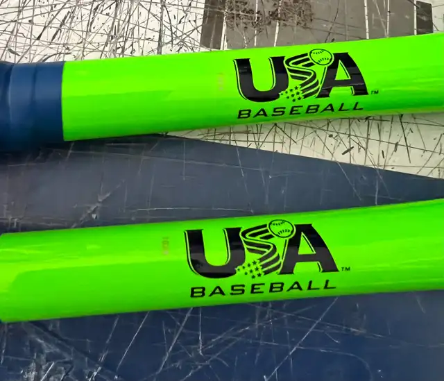 2 EASTON TYPHOON BASEBALL BATS YSB22TY12 27/15 2 1/4-12 in Baseball & Softball in Mississauga / Peel Region - Image 9