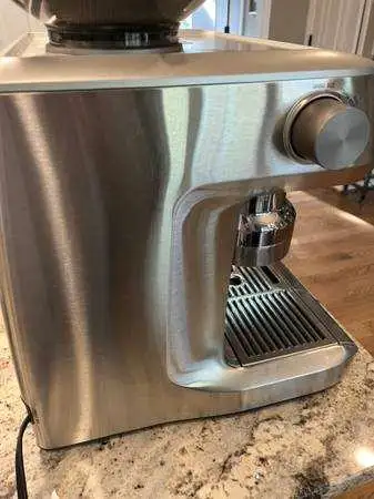 Breville Oracle Espresso Machine in Coffee Makers in Mississauga / Peel Region - Image 5