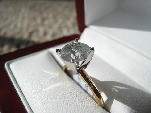 1.85 Ct 14K Gold Diamond Solitaire H Color, I3 Clarity, Fair cut in Jewellery & Watches in London - Image 3