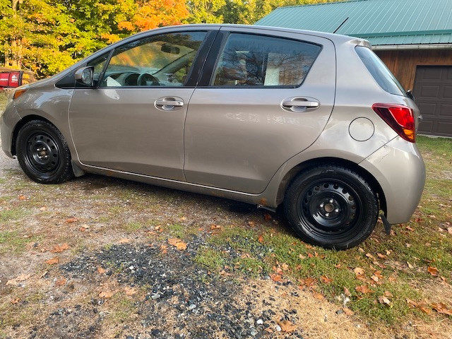 2015 Toyota Yaris (manual) in Cars & Trucks in Kingston
