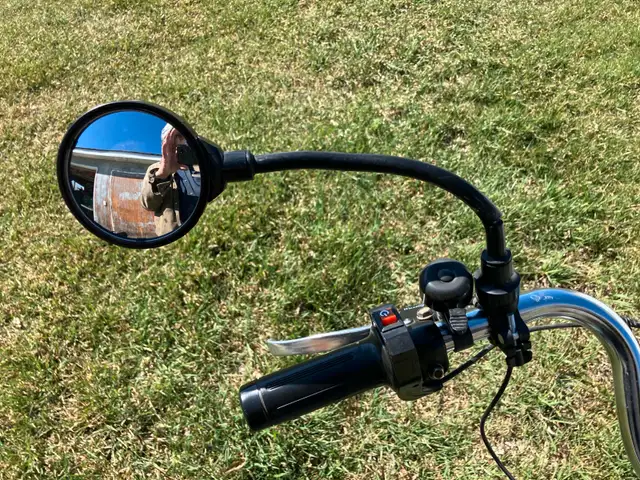 Vintage Schwinn electric bike in eBike in Edmonton - Image 6