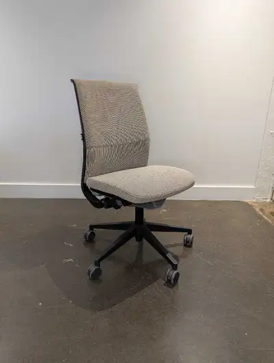 Chaise de bureau Steelcase Think office chair, View more