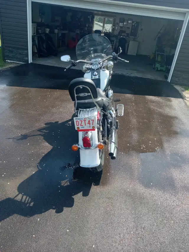 2009 Harley Davidson Softail Deluxe 2490 Km $14700 obo in Street, Cruisers & Choppers in Regina - Image 4