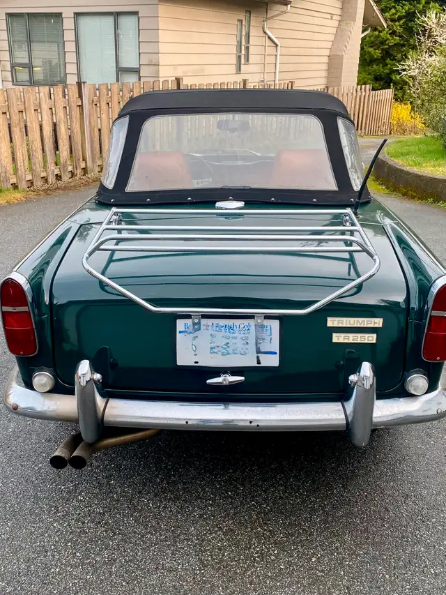 Triumph TR250 - 1968 in Classic Cars in Vancouver - Image 4