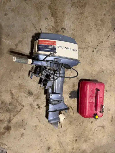 1973 short shaft 25hp evinrude motor. Runs well, selling it because I no longer have a need for it a...