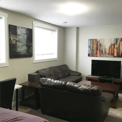 large bachelor style room for rent W private ensuite bathroom