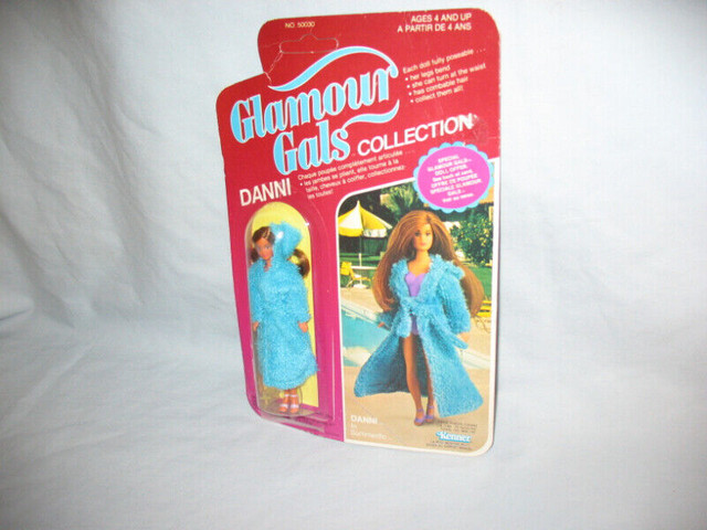 GLAMOUR GALS - VINTAGE - 1981 in Toys & Games in Hamilton - Image 2