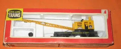 HO Model Railroad Items 110V Electric - Older Models - All as seen. ` Shown: Life Like Trains Crane...