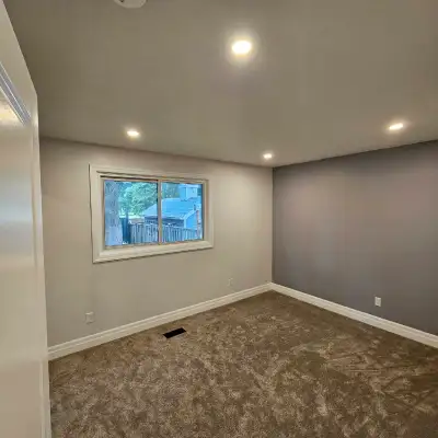 3 bed 1 bath upper house for rent