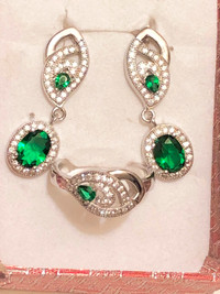 Necklace earrings set