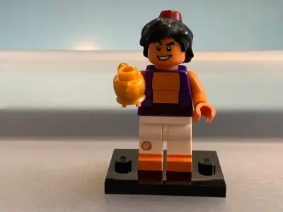 Lego Disney Collectible Minifigures Series 1 : Aladdin #coldis-4 - $15 Alice, Disney #coldis-7 - $25...