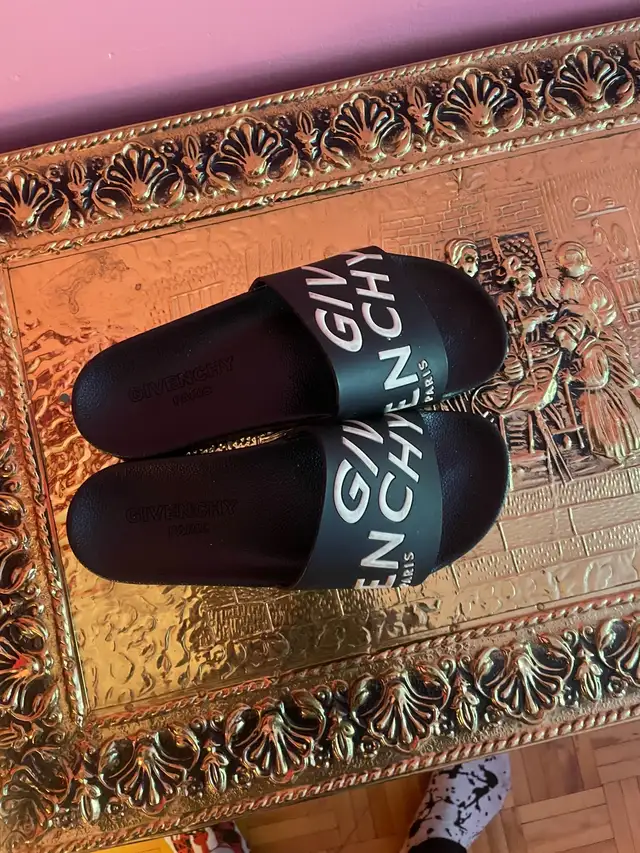 women’s slides in Women's - Other in City of Montréal - Image 3