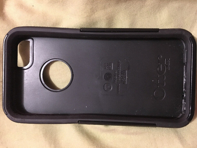 Etui de protection otterbox pour iphone 5 et 5s a vendre dans Accessoires pour cellulaires  à Laval/Rive Nord - Image 4