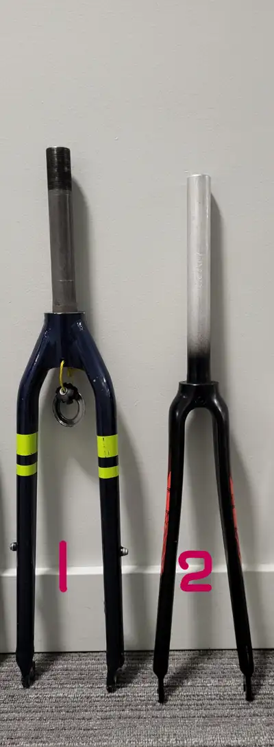 2 rigid forks chromoly & steel for wheels 700/622. Disc-U-V brak, View more