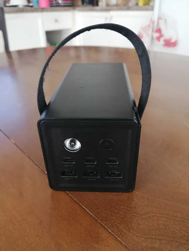 6 Ports Portable Charger Power Bank  in Cell Phone Accessories in Kingston - Image 2