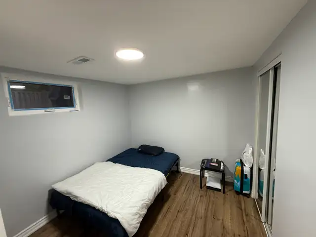 Private room for rent 