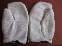 Pair of high heat mitts