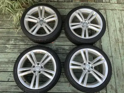 4 Mags VW 18po montées de pneus d'hiver Continental Vicking Contact 7 P225/40R18 92T XL @ 7.5/32" (n...