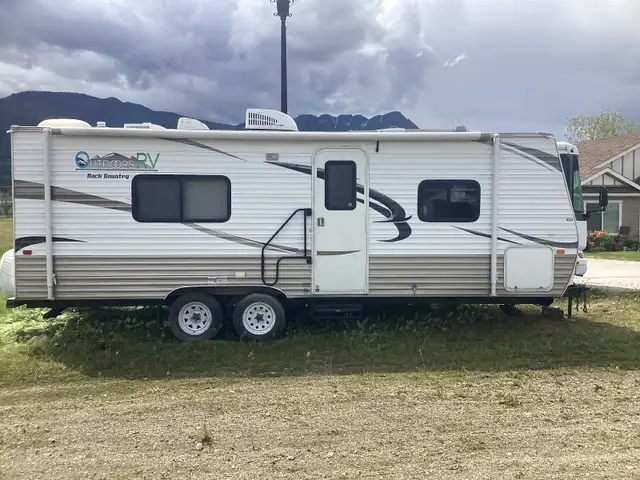 RV Trailer for sale 11900 in Travel Trailers & Campers in Kamloops - Image 7
