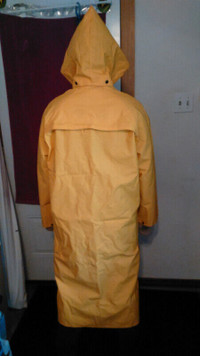 Rain Coat -PVC/Polyester (heavy duty) Mens