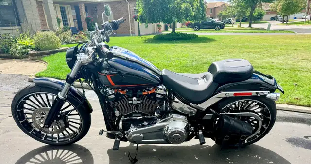 2024 Harley Davidson Breakout 117 FXBR - Stage 1 in Street, Cruisers & Choppers in Oshawa / Durham Region - Image 3