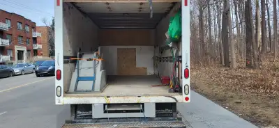 Ramassage De Déchets / Junk Removal, View more