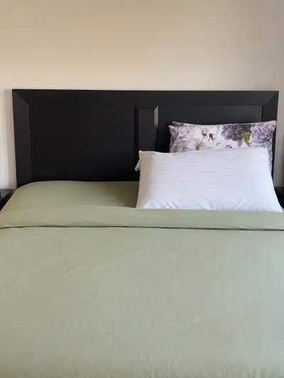 Furnished Private Ensuite Bedroom with Walk-In Closet – Available August 1 | Kitchener Spacious furn...