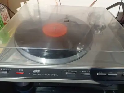★CEC 4SPEED STEREO TURNTABLE FR-250　50Hz Dual Turntables – Stereo Untypical