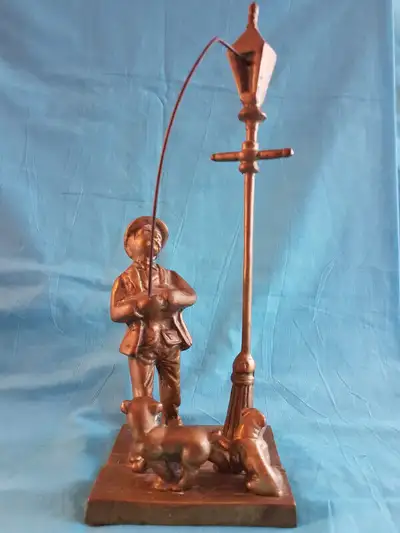 THIS HEAVY SOLID BRASS VINTAGE ( ANTIQUE ) LAMPLIGHTER IS 12.5 INCHES TALL. DURING THE VICTORIAN ERA...