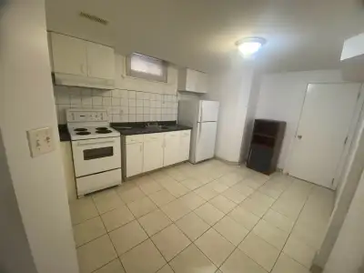 Square One Mississauga one bedroom basement apartment for rent