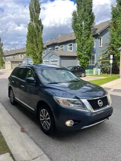 2016 Nissan Pathfinder 4WD Loaded - 7 Pass