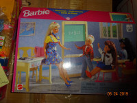 Barbie Classroom 1997,furniture,no dolls nrfb
