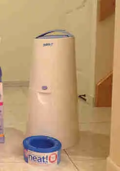 Seau à couche pour bébé 25$ (+sacs à rechange à 5$), View more