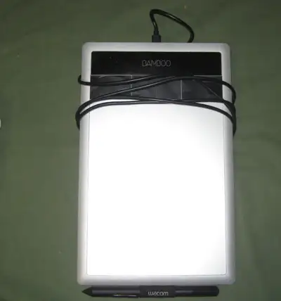 Drawing tablet, with USB cable, model CTH-470 Working, in wired mode, missing the wireless adapter a...