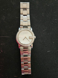Gucci g chrono watch with diamond accents