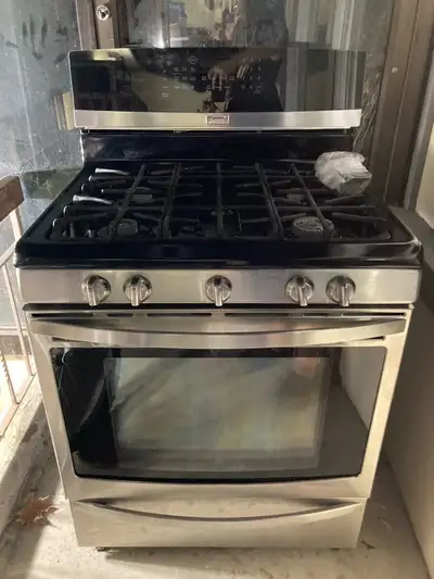 Like New Kenmore Elite 5-Burner Gas Range / Convection Oven, View more