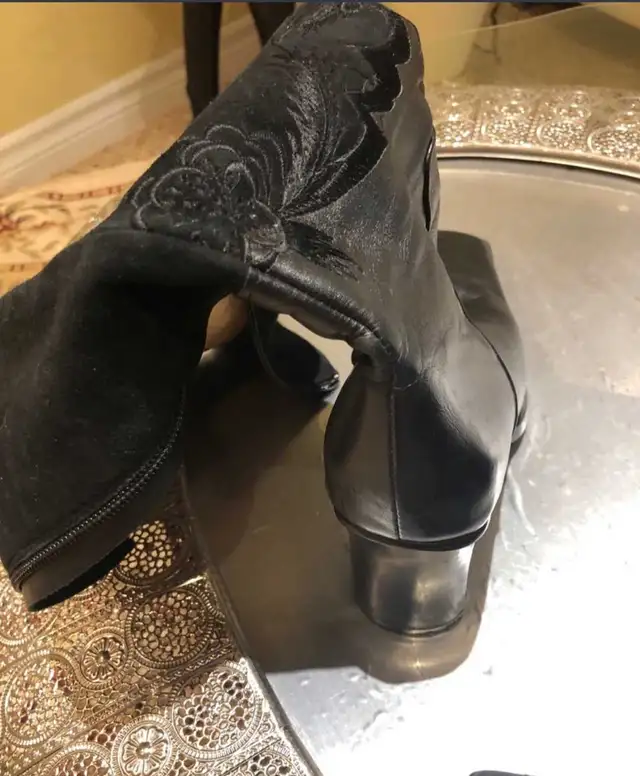Women's boots , 38 size (EUR) genuine leather, suede, Italy  in Women's - Shoes in Barrie - Image 5