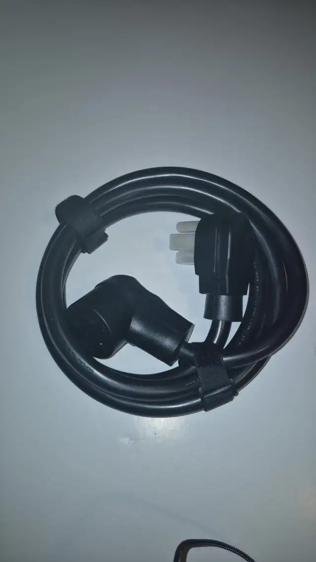 10 Feet 4 Prong EV / Dryer Cord, 30 Amp NEMA 14-30P to 14-30R in General Electronics in Markham / York Region - Image 7