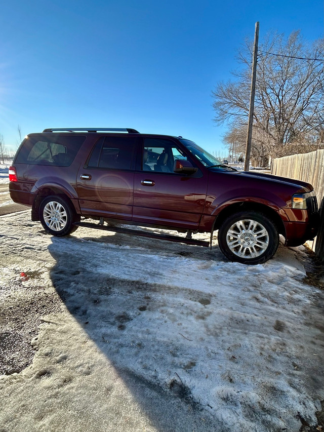 2012 Ford Expidition Max in Cars & Trucks in Regina