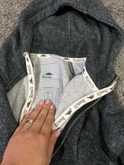  Roots  sweater , View more