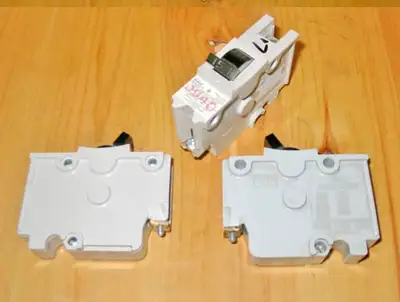 FPE TYPE NB 15 AMP & 20 AMP, 1 POLE CIRCUIT BREAKERS ~ MINT!, View more