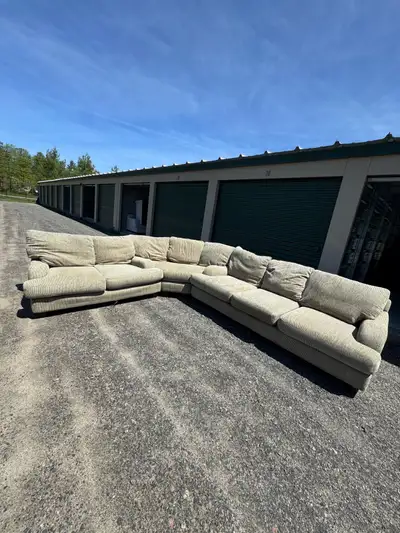 XL Comfy Sectional Couch DELIVERY AVAILABLE , View more