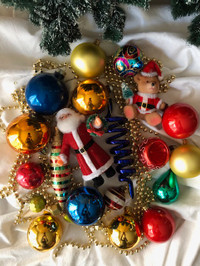 Fancy Colourful Vintage Glass Christmas Ornaments inden Teardrop