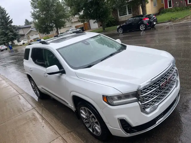 2023 GMC Acadi Denali596423536836628485