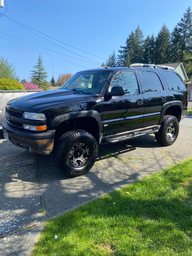 05 Tahoe in Cars & Trucks in Campbell River