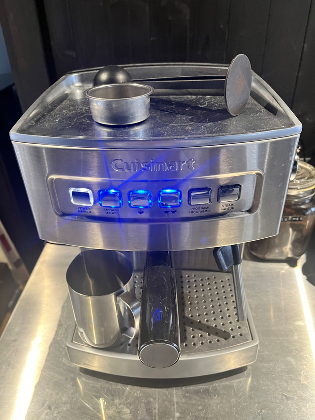 Cuisinart Expresso machine dans Machines à café  à Saguenay